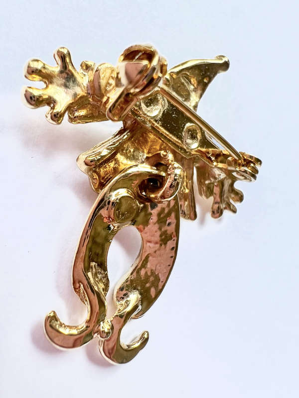 Brooch - Gold Tone Vintage Clown with movable body. Clear & Green Rhinestones ML1847