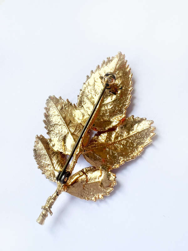 Brooch - Vintage Multi Leaf Stem Brooch. Brush Textured. Gold Tone ML1858