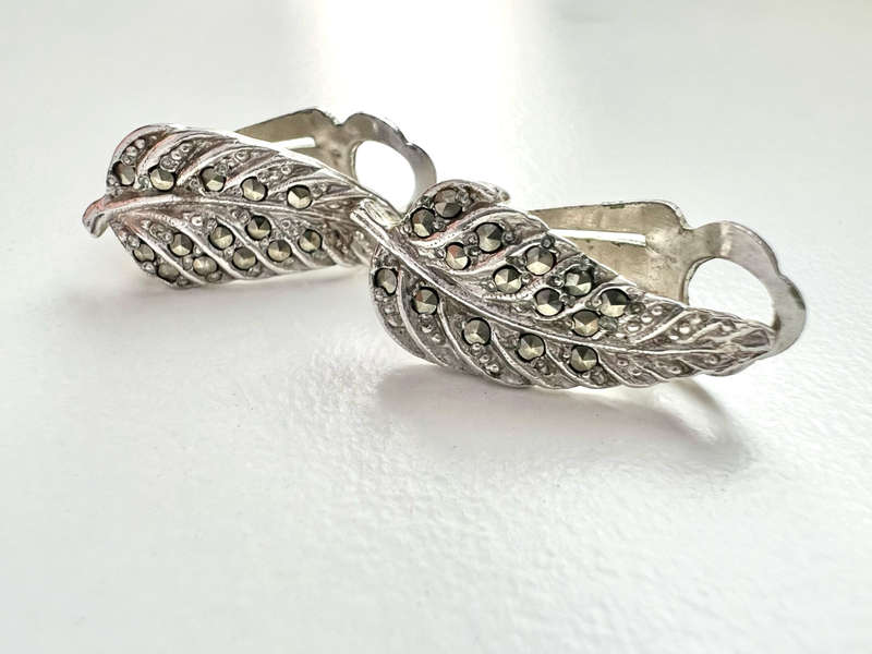 Earrings - Vintage Small Leaf Shape. Marcasite Silver Tone ML1866