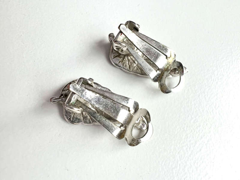 Earrings - Vintage Small Leaf Shape. Marcasite Silver Tone ML1866