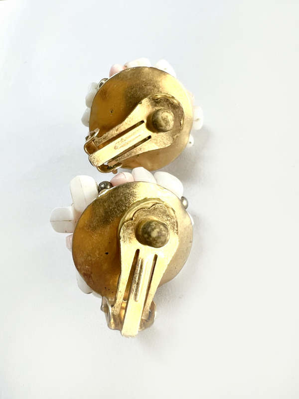 Earrings - Vintage Clip Ons. Coral/ White Colour. Chips in a Cluster ML1885