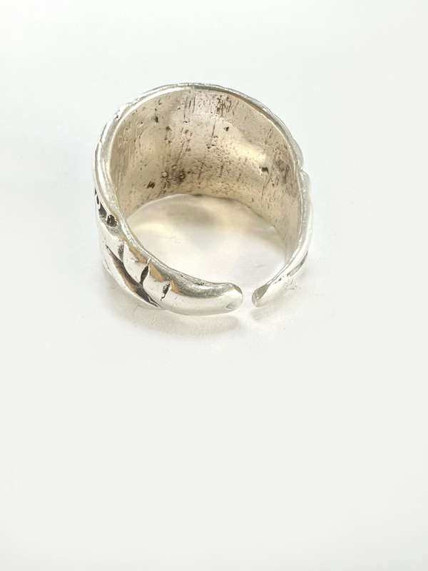 Ring - Silver Tone Wide Band. Rope Effect Design ML1886
