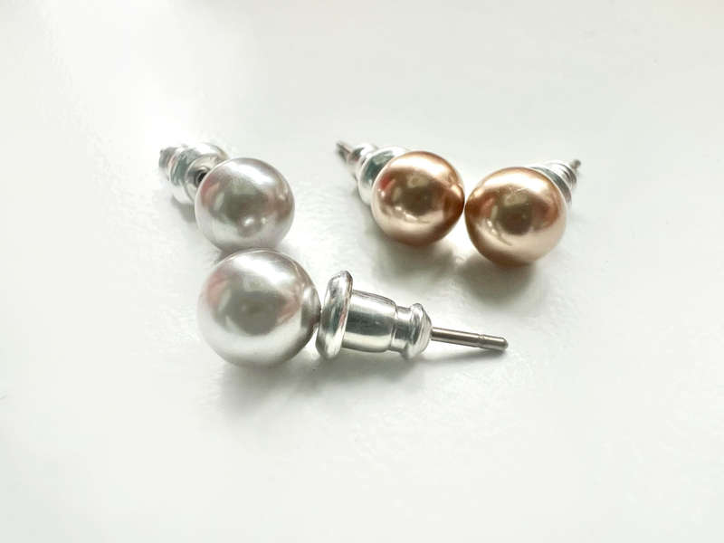 Earrings - Studs. 1x Pair Silver Colour. 1x Pair Gold Colour ML1896
