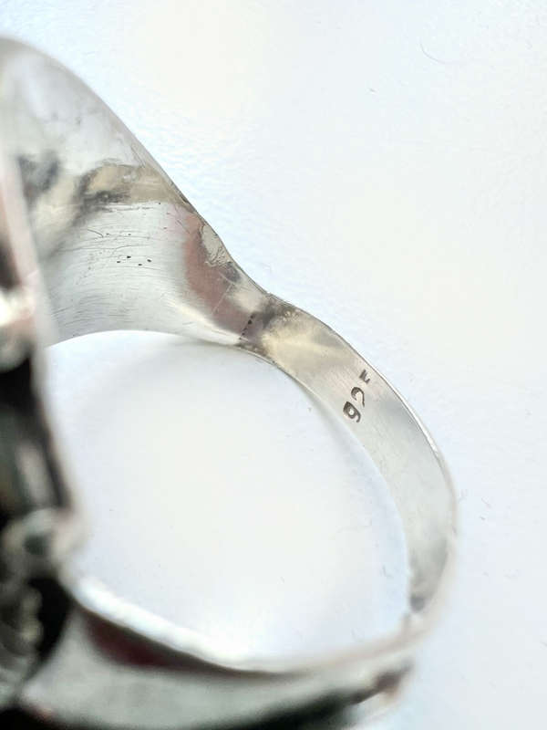 Ring - 925 Silver with Purple Centre Bead ML1899