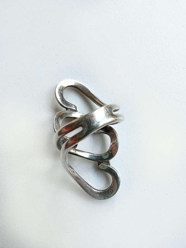Ring - Vintage 925 Silver. Irregular Twist Decorated with 4 Small Silver Balls ML1905