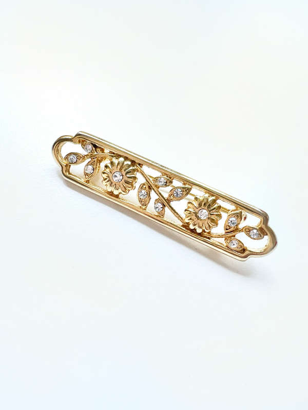 Brooch - Vintage Gold Tone Design, Floral Vines with Small Diamantes ML1913
