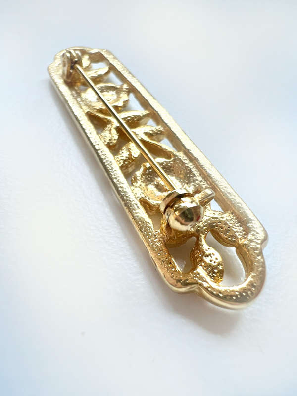 Brooch - Vintage Gold Tone Design, Floral Vines with Small Diamantes ML1913