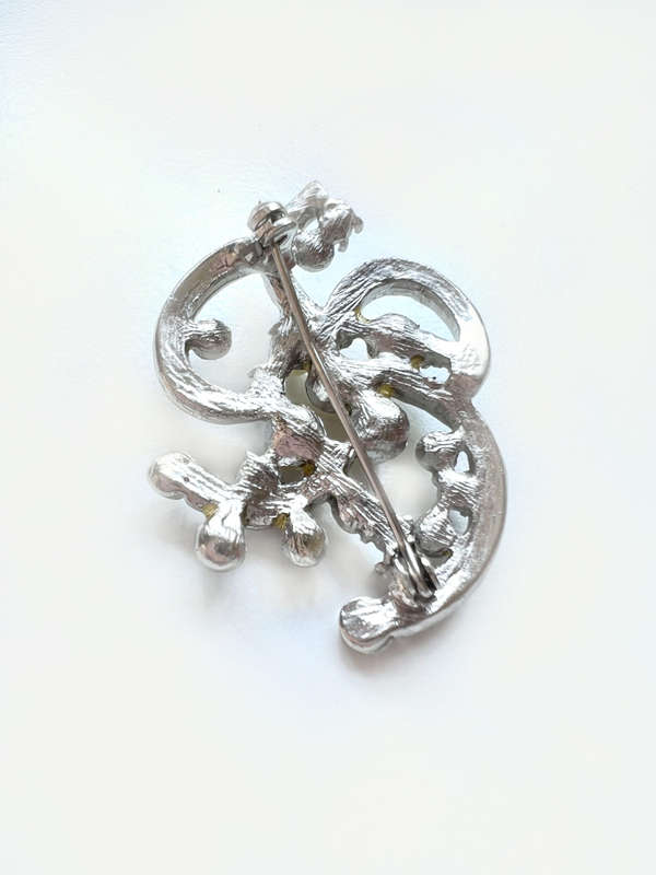 Brooch - Vintage Swirl Marcasite, Faux Pearls and Faux Crystal Design ML1924