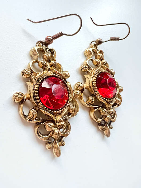 Earrings - Vintage Gold Tone Chandelier Design with Round Red Glass Bead for Pierced Ears ML1942