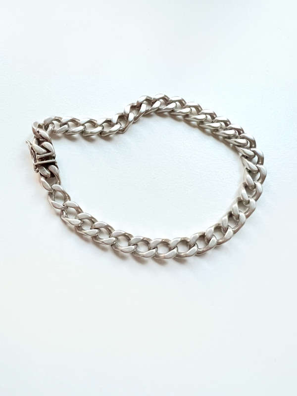Bracelet - 925 Silver Curb Style Link. Double Locking Clasp ML1943