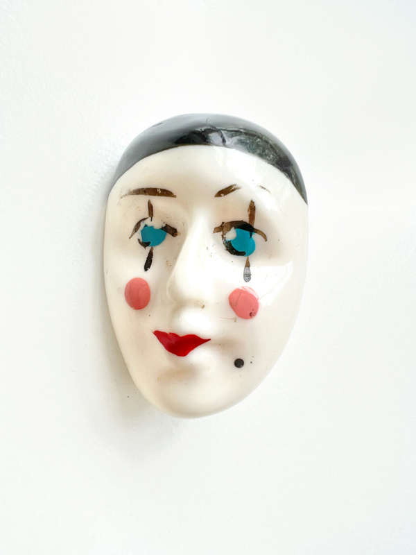 Brooch Set - Vintage Fun Brooches ML1966