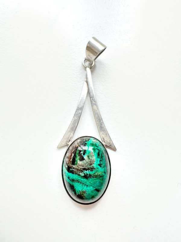 Pendant - Vintage Pendant Stamped Israel 925 Silver. Oval Eilat Stone ML1969