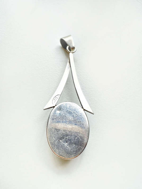 Pendant - Vintage Pendant Stamped Israel 925 Silver. Oval Eilat Stone ML1969