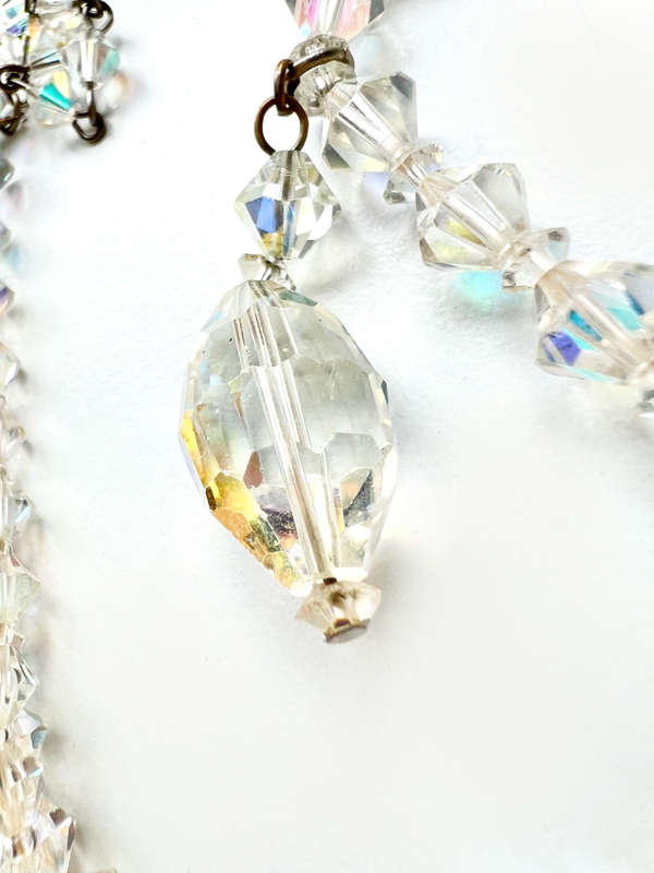 Necklace - Vintage Crystal Design. Large Crystal hanging in Centre of Necklace ML1970