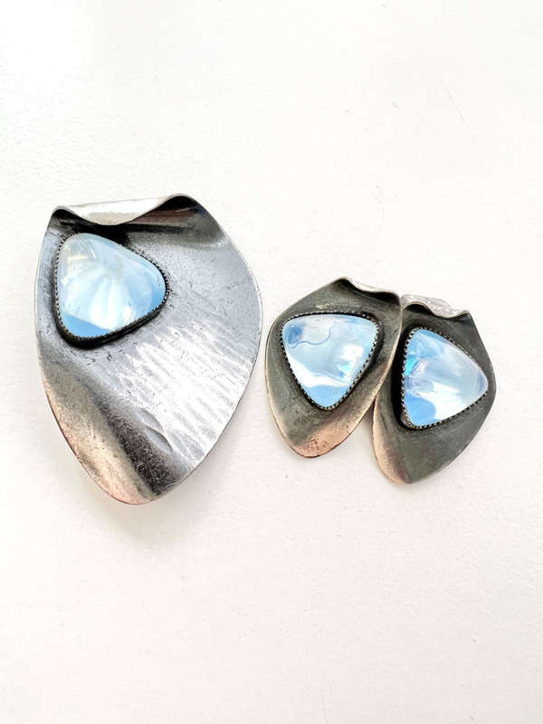 Set - Vintage Dark Grey Metal with Pale Blue Glass Bead in each. Clip Ons ML1973