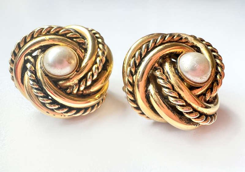 Earrings - Vintage Gold Tone with Faux Pearl Loveknot Design With Faux Pearl in Centre ML1991