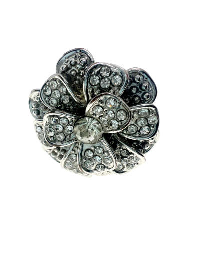 Ring - Vintage Silver Tone Cocktail Cluster Flower Ring - ML2202