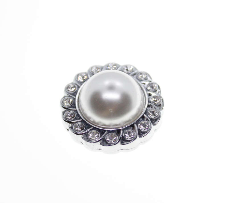 Brooch - Fashion Magnet Brooch with Large Faux Pearl Surrounded by Diamantes - ML2323