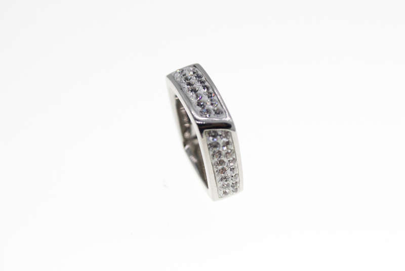 Ring - Fashion Silver Tone Rectangular Shape with Diamantes on a White base, Stamped Inori - ML2351