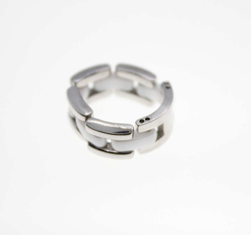 Ring - Fashion Silver Tone Link Style Ring with White Links Between, Stamped Del Coursy - ML2364