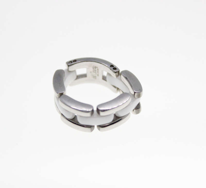 Ring - Fashion Silver Tone Link Style Ring with White Links Between, Stamped Del Coursy - ML2364