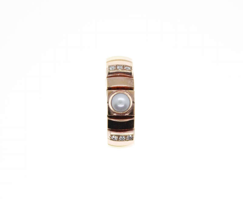 Ring - Fashion Bronze Tone Stretch, 6 Diamantes with Centre Faux Pearl, Stamped Nomination - ML2372