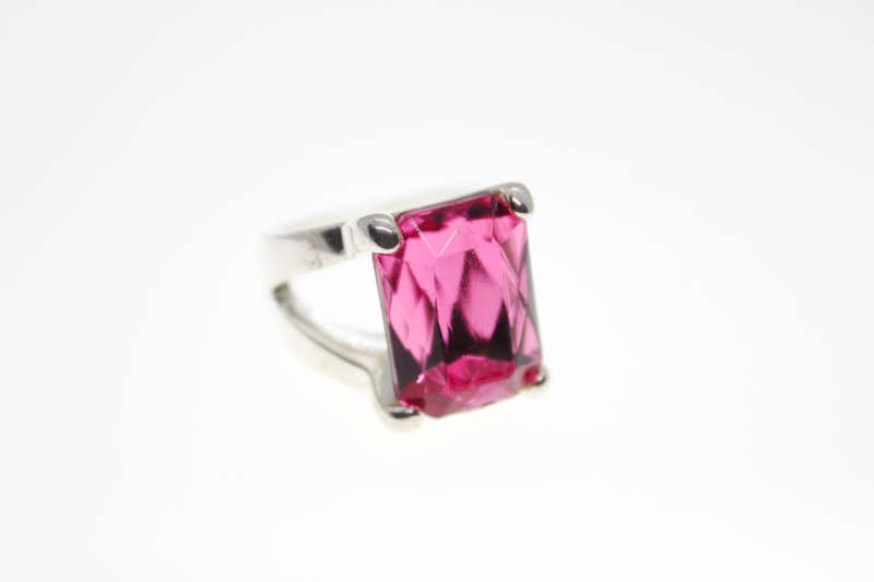 Ring - Vintage Silver Tone Split Band with Pink Glass Bead - ML2419