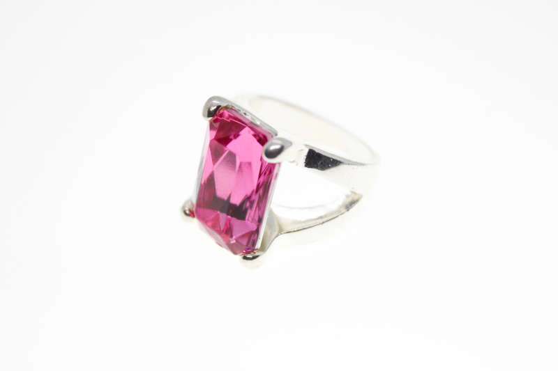 Ring - Vintage Silver Tone Split Band with Pink Glass Bead - ML2419