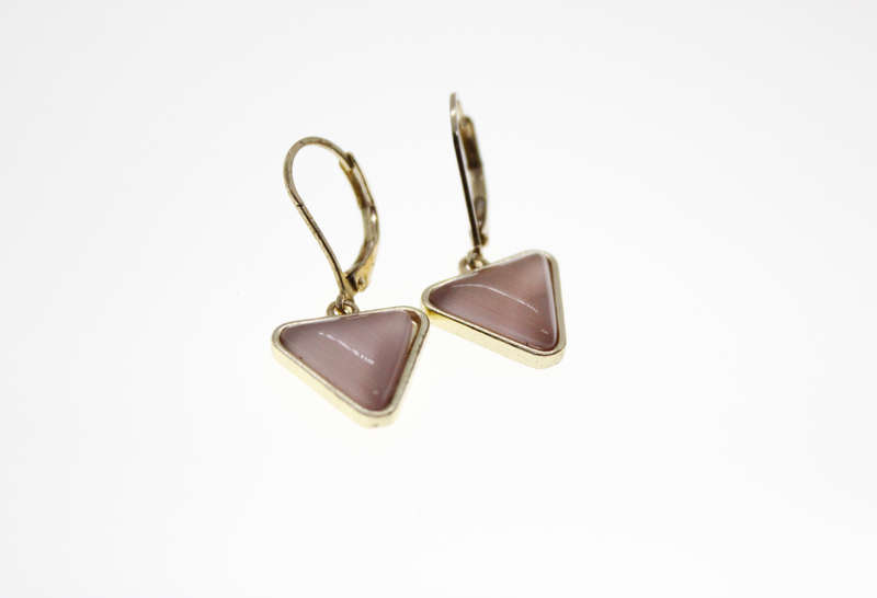 Earrings - Vintage Gold Tone Triangle Shape Pink Glass Stone for Pierced Ears - ML2427