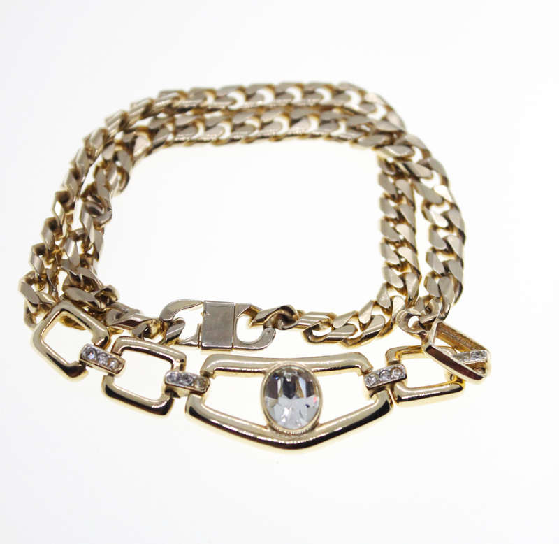 Necklace - Gold Tone Choker with Centre Design Oval Glass Bead and Links with Parve - ML2431