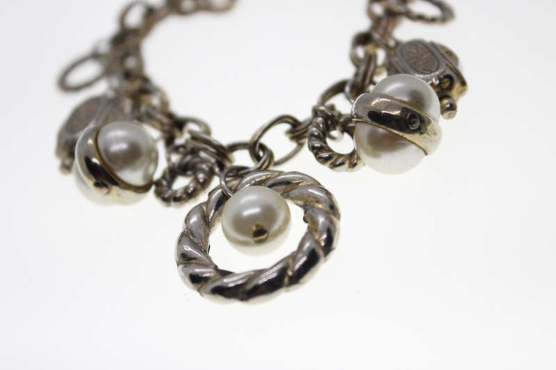 Bracelet - Vintage Silver tone Bracelet with Faux Pearls and Charms - ML2435