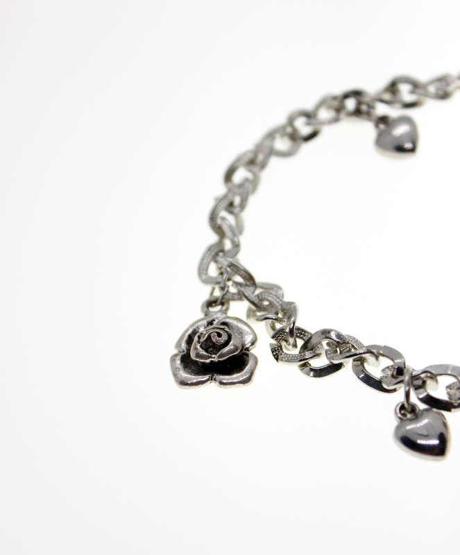 Bracelet - Vintage Silver Tone Charm Bracelet with T Bar Clasp - ML2438