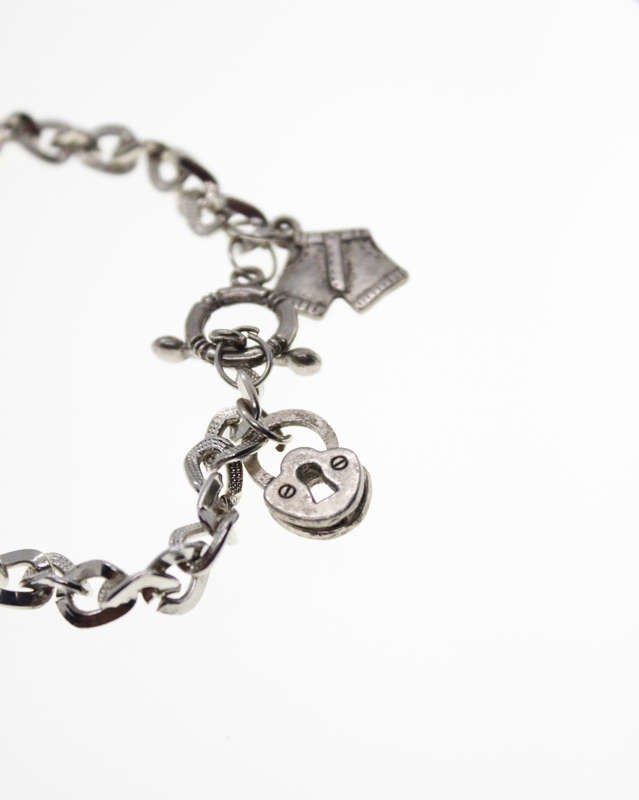 Bracelet - Vintage Silver Tone Charm Bracelet with T Bar Clasp - ML2438