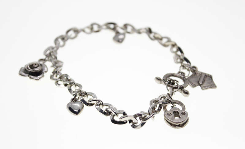 Bracelet - Vintage Silver Tone Charm Bracelet with T Bar Clasp - ML2438