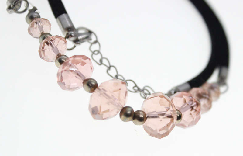 Necklace - Silver Tone. Suede Necklace with assorted sizes Pink Beads - ML2453