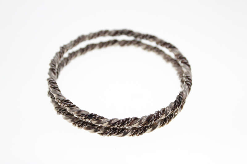 Bangle - 2 x Vintage Bronze Tone Twist Style Bangles - ML2459