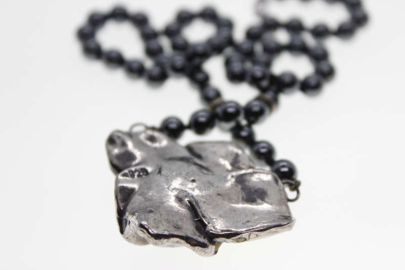 Pendant - Vintage . 925 Silver. Hematite Necklace with Silver Flower - ML2470