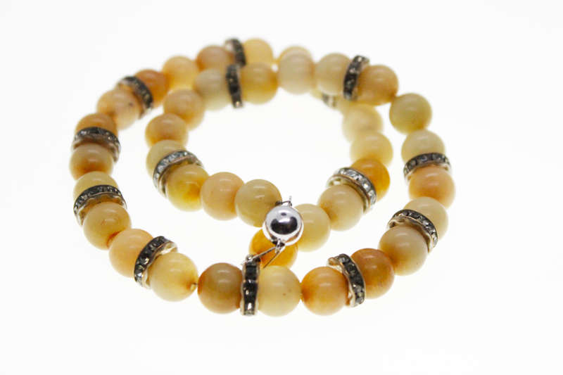Necklace - Vintage Agate and Carnelian with Diamante Circles inbetween. 14ct 585. - ML2472