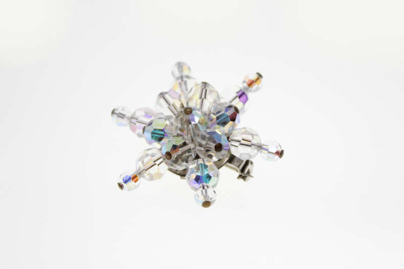Brooch - Vintage Silver Tone Crystal Brooch Star design - ML2480