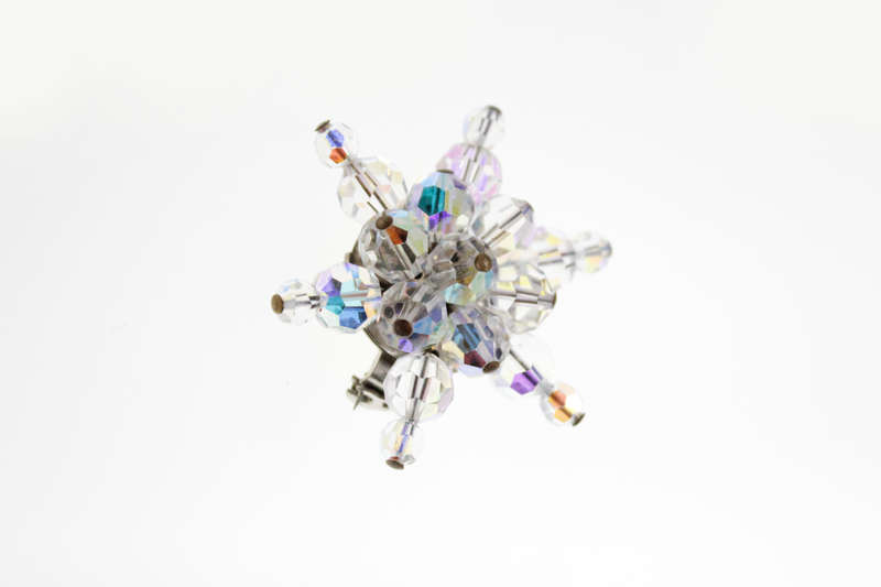 Brooch - Vintage Silver Tone Crystal Brooch Star design - ML2480