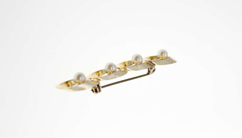 Brooch - Gold Tone Vintage Canoe Shape Brooch 4 with Faux Pearls - ML2482
