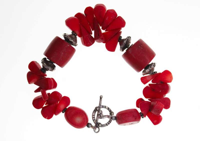 Bracelet - Vintage Coral Bracelet with Silver Tone Clasp and Various Size Coral Beads - ML2491