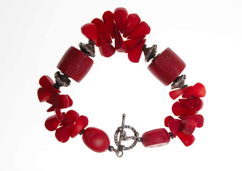 Bracelet - Vintage Coral Bracelet with Silver Tone Clasp and Various Size Coral Beads - ML2491