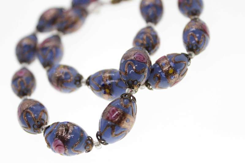 Necklace - Vintage Venetian Wedding Cake Beads with Gold Tone Screw Clasp - ML2492