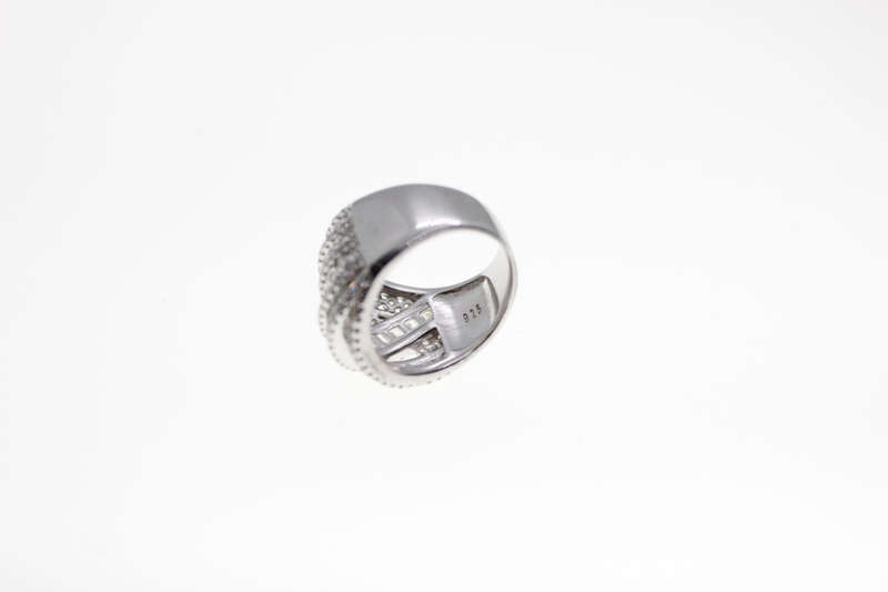 Ring - Vintage 925 with Several Rows of Diamantes & Transverse Band of Rectangular Diamantes - ML...