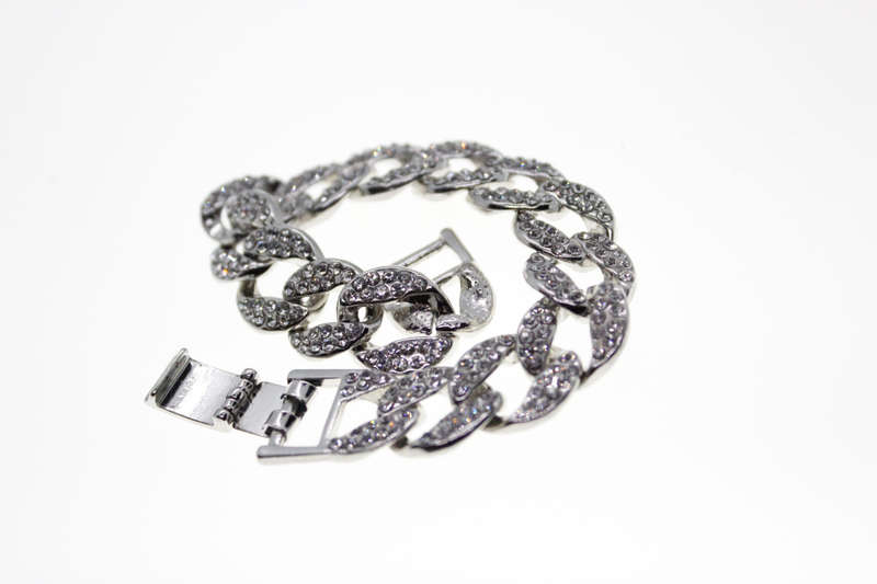 Bracelet - Fashion Silver Tone Figaro Link Style Bracelet with Diamante Stones - ML2513