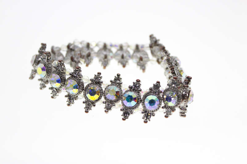 Bracelet - Fashion Silver Tone Stretch Bracelet with Rhinestones, Small Diamantes & Beads - ML2518