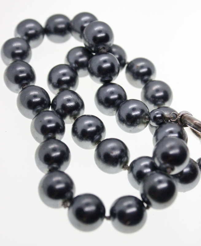 Necklace - 925 Silver Spring Clasp Charcoal Faux Pearls - ML2524