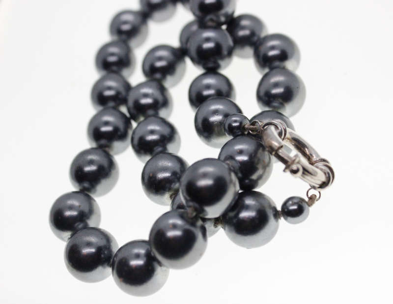 Necklace - 925 Silver Spring Clasp Charcoal Faux Pearls - ML2524