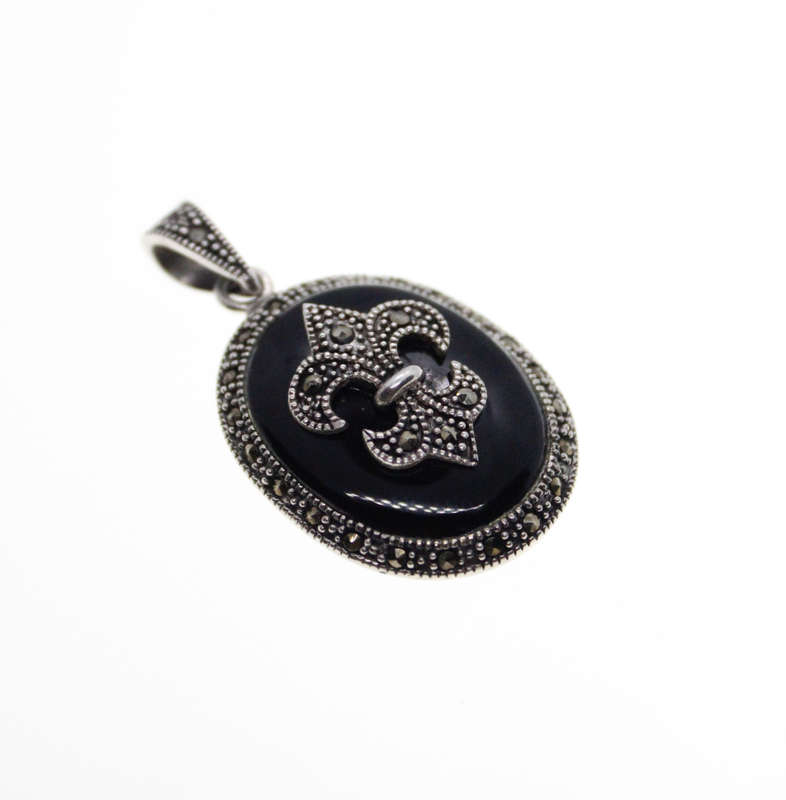 Pendant - 925 Silver. Black Enamel Oval with Marcasite Fleur De Lis - ML2530